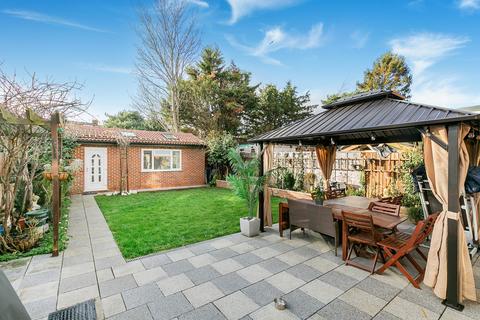 7 bedroom semi-detached house for sale, Harewood Road, Isleworth, TW7