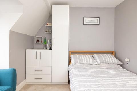 2 bedroom flat for sale, Iddesleigh Road, Redland
