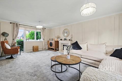 4 bedroom detached house for sale, Highfields Mead, Chelmsford CM3