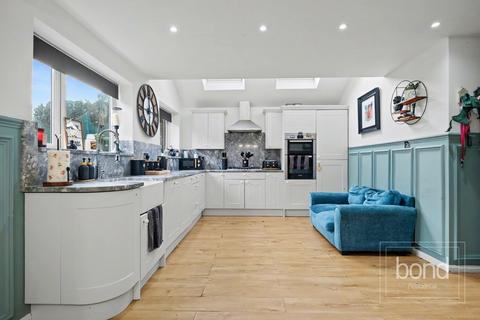4 bedroom detached house for sale, Highfields Mead, Chelmsford CM3