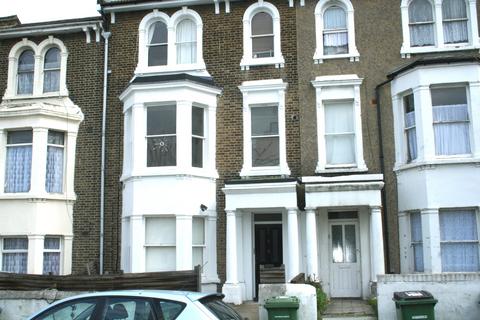 1 bedroom flat to rent, Charlton Church Lane