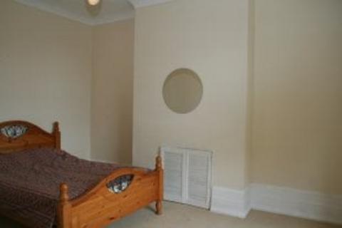 1 bedroom flat to rent, Charlton Church Lane