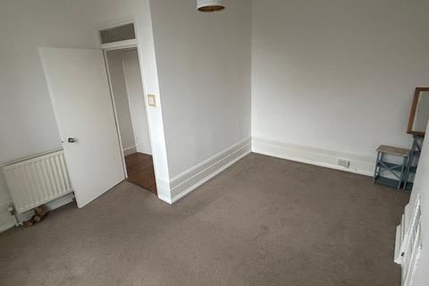 1 bedroom flat to rent, Charlton Church Lane