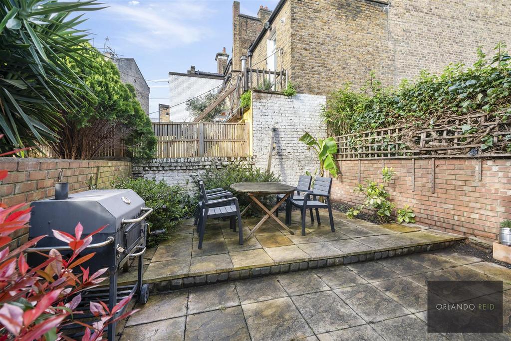 36 Burgoyne Road SW9 9 QJ-7.jpg