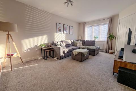 3 bedroom terraced house for sale, Lane End Road, Patchway, Bristol, BS34