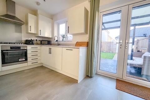 3 bedroom terraced house for sale, Lane End Road, Patchway, Bristol, BS34
