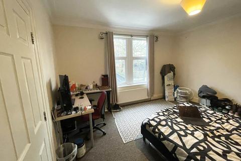undefined, Morris Lane (Room 4), West Yorkshire LS5
