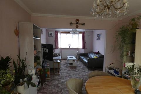 3 bedroom detached house to rent, Park Lane, Slough