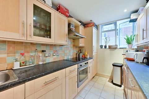 2 bedroom flat for sale, Keswick Road, Putney, London, SW15