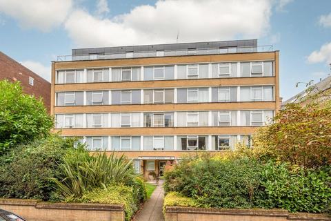 Keswick Road, Putney, London, SW15