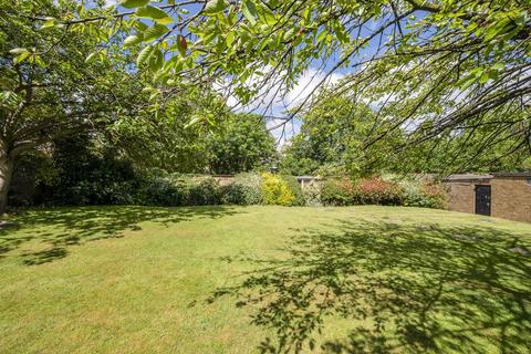 2 bedroom flat for sale, Keswick Road, East Putney, London, SW15