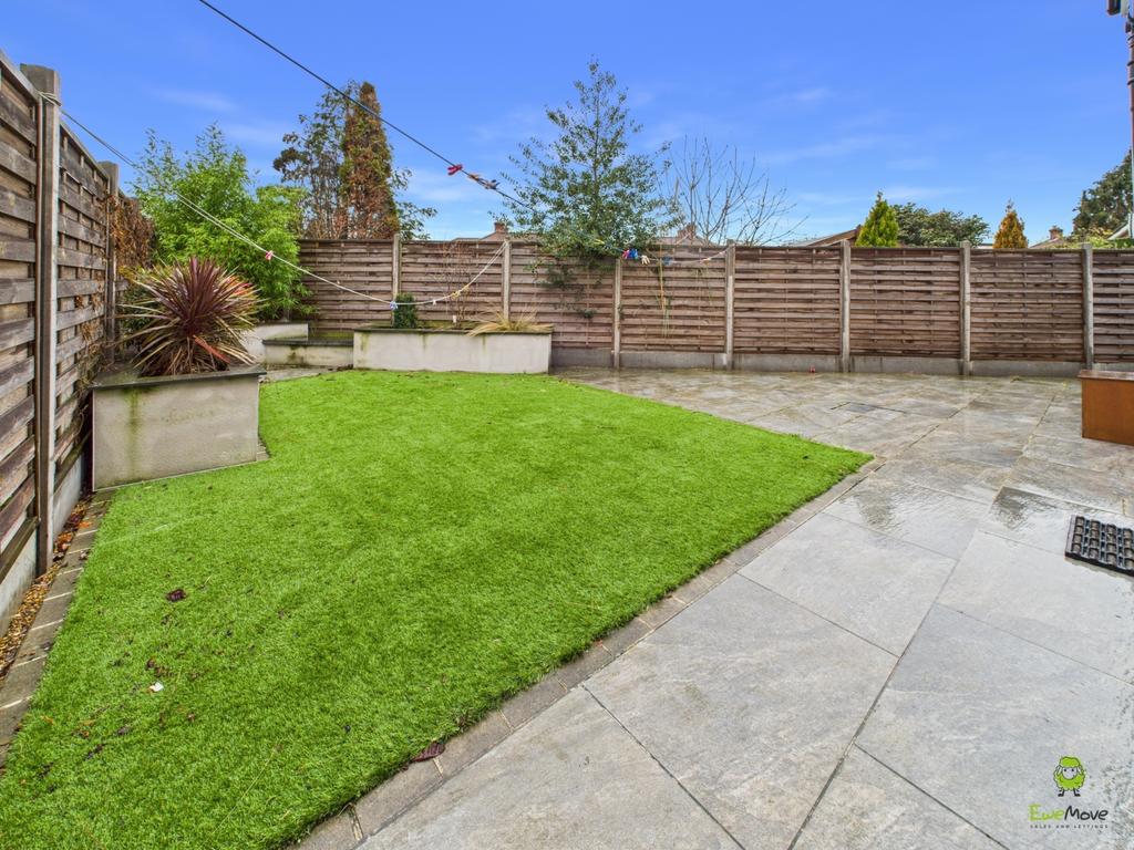 Presented by Clinton at Ewe Move Bexleyheath and Da