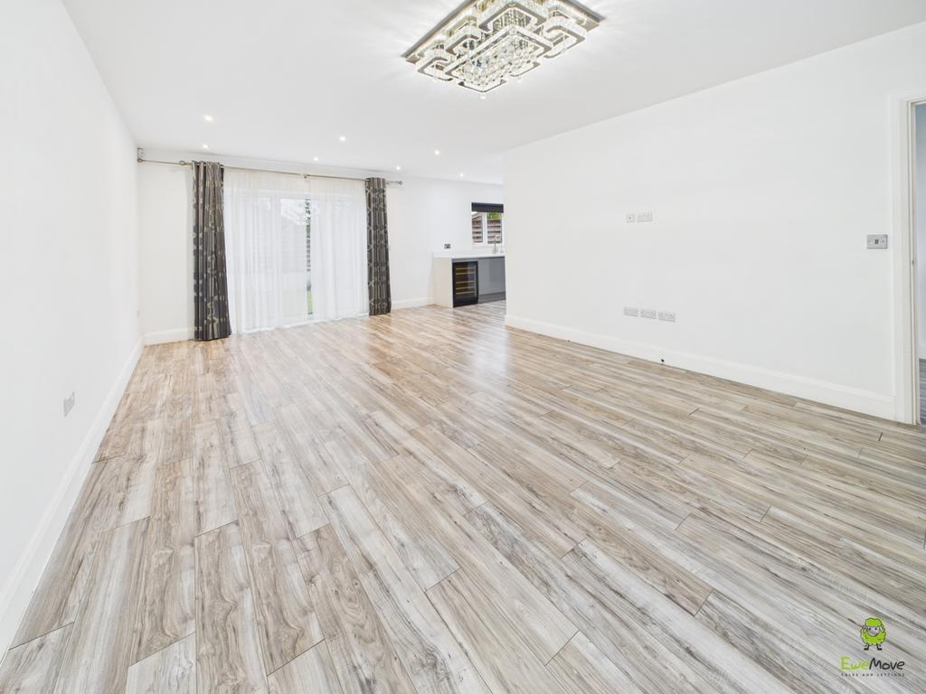 Presented by Clinton at Ewe Move Bexleyheath and Da