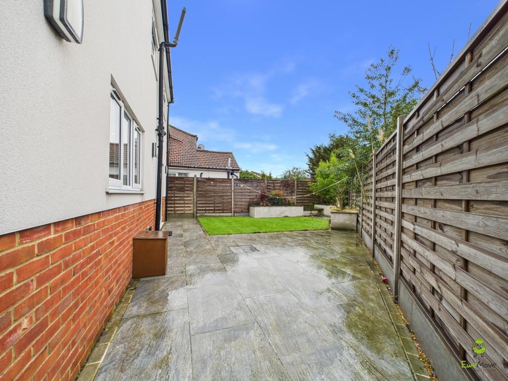 Presented by Clinton at Ewe Move Bexleyheath and Da