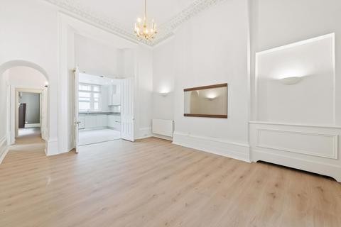 2 bedroom flat to rent, Lancaster Gate, London, W2
