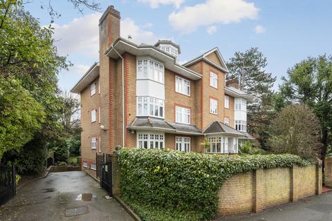2 bedroom apartment to rent, Arterberry Road, London SW20