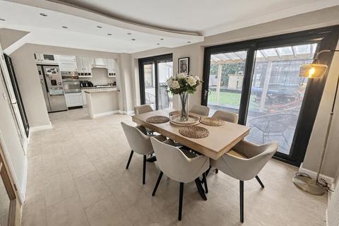 3 bedroom semi-detached house for sale, Oakwell Drive, Bury, BL9