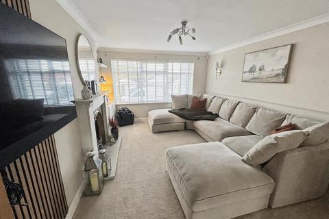 3 bedroom semi-detached house for sale, Oakwell Drive, Bury, BL9