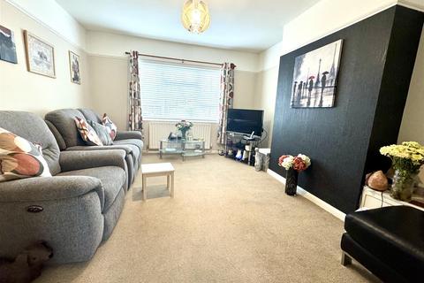 2 bedroom flat for sale, St. Johns Road, Welling DA16