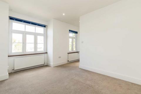 undefined, Hampton Road, Twickenham TW2