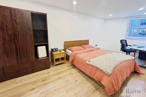 2 bedroom apartment to rent, St. Pauls Square, Merseyside L3