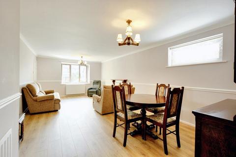 3 bedroom bungalow to rent, Barleydale Drive, Trowell, Nottingham, NG9 3QS