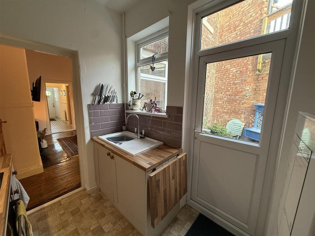 Kitchen A1.jpg