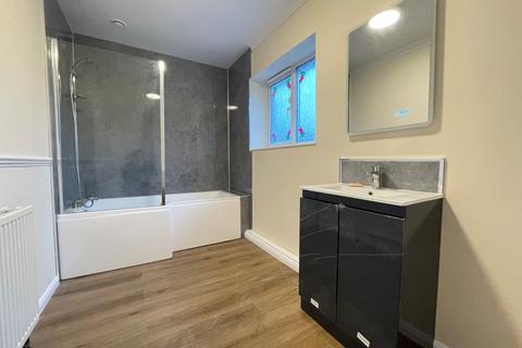 2 bedroom flat to rent, Burley Hill Drive, Leeds, West Yorkshire, LS4