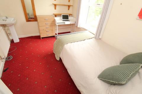 3 bedroom flat to rent, Dunkirk Road (3 Bed), Nottingham NG7