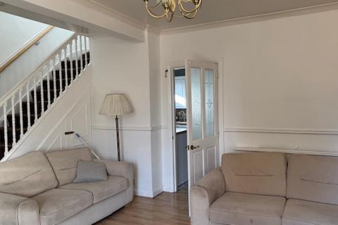 3 bedroom semi-detached house to rent, Downing Road, Dagenham RM9