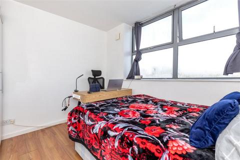1 bedroom property for sale, Romford Road, London, E7