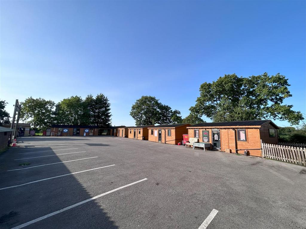 Shopping Village