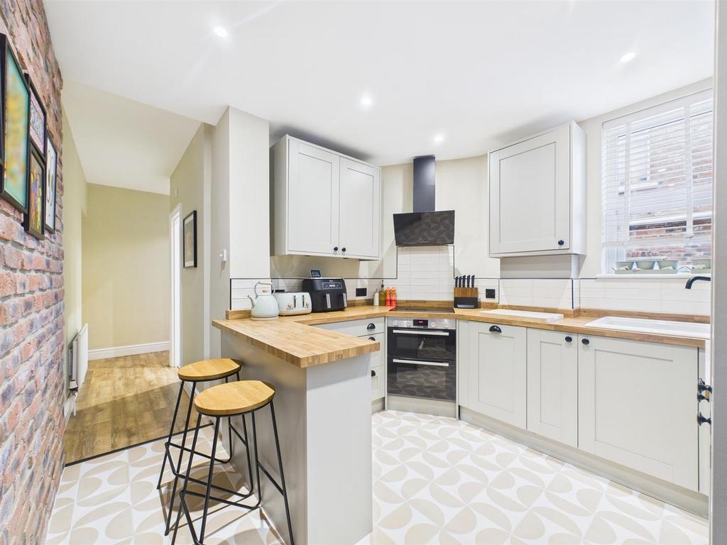 Kitchen 4.jpg