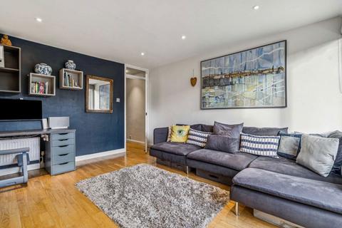 2 bedroom flat to rent, Dyne Road, London NW6