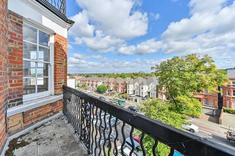 2 bedroom flat to rent, Shoot Up Hill, Mapesbury Estate, London, NW2