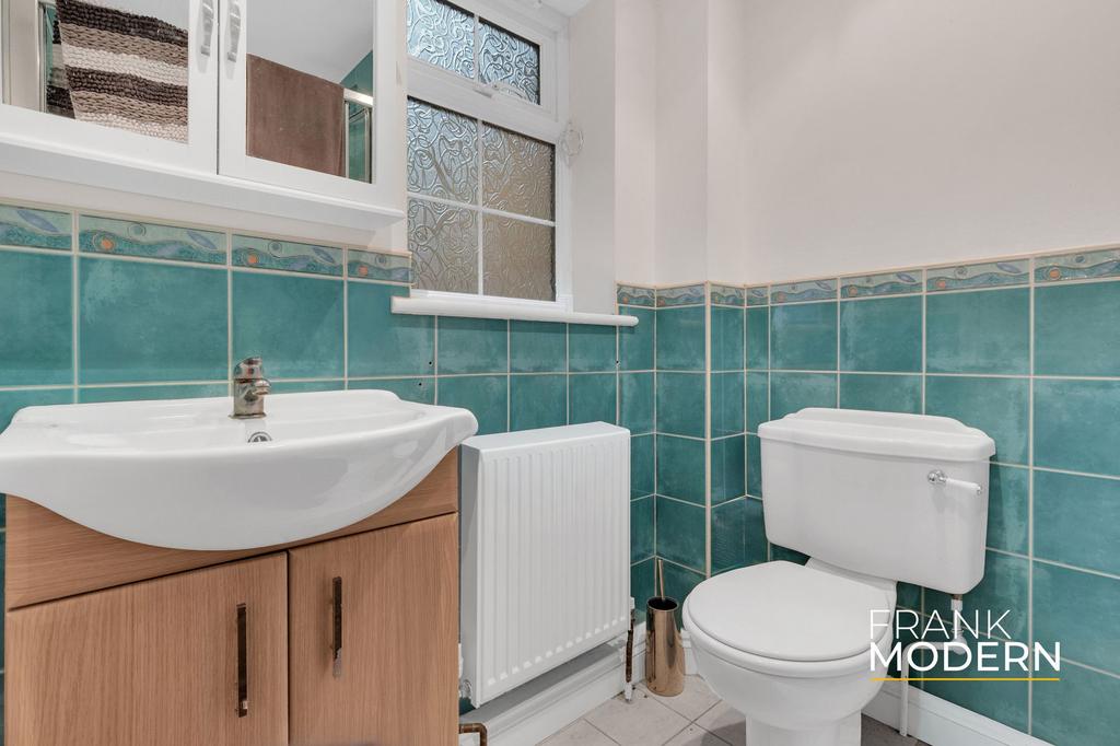 Annexe Shower Room