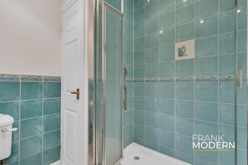 Annexe Shower Room