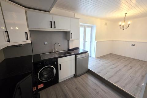 3 bedroom terraced house to rent, Lintmill Terrace, Northfield, Aberdeen, AB16