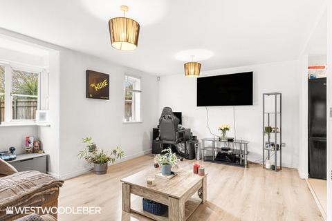 2 bedroom flat for sale, Vancouver Road, Broxbourne EN10