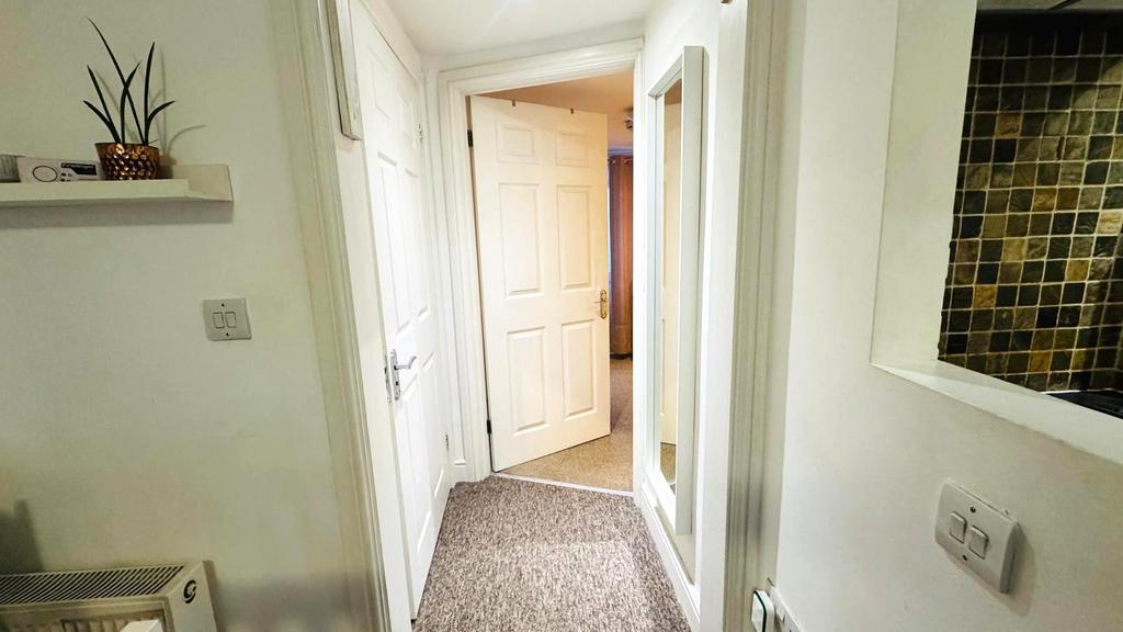 Hallway.jpeg