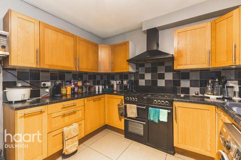 7 bedroom semi-detached house for sale, Bowen Drive, London