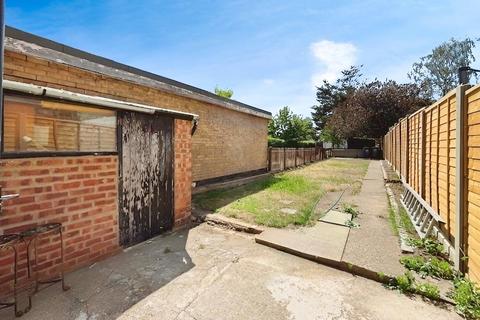 3 bedroom semi-detached house to rent, French Street, Sunbury-on-Thames, Surrey, TW16
