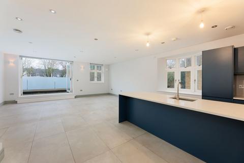2 bedroom apartment for sale, Flat 5 Gable House, 30 Woodborough Road, London, SW15 6PZ