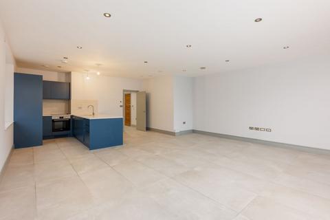 2 bedroom apartment for sale, Flat 5 Gable House, 30 Woodborough Road, London, SW15 6PZ