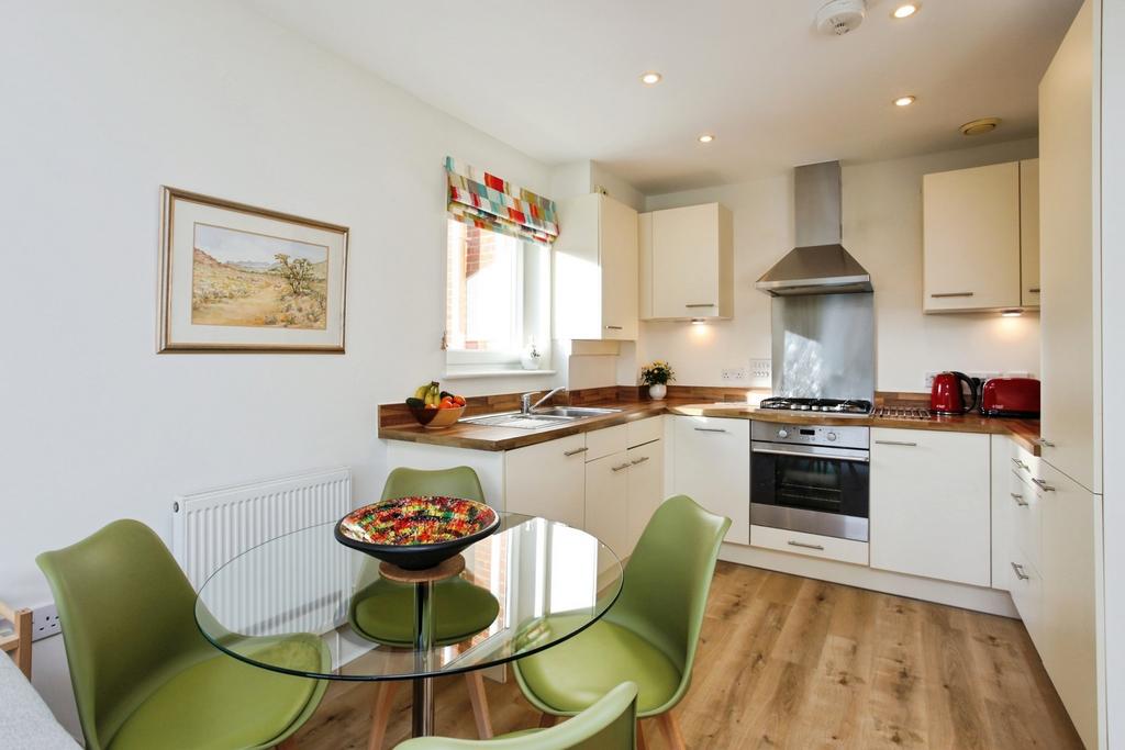 Kitchen/Dining