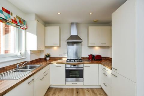 1 bedroom flat for sale, Hempson Court, Tunbridge Wells TN4