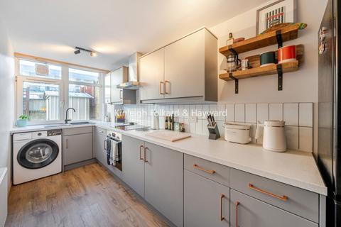 2 bedroom flat to rent, Aytoun Road, London, SW9