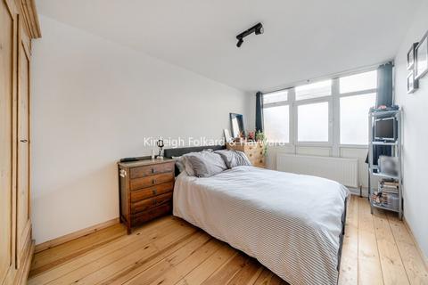 2 bedroom flat to rent, Aytoun Road, London, SW9