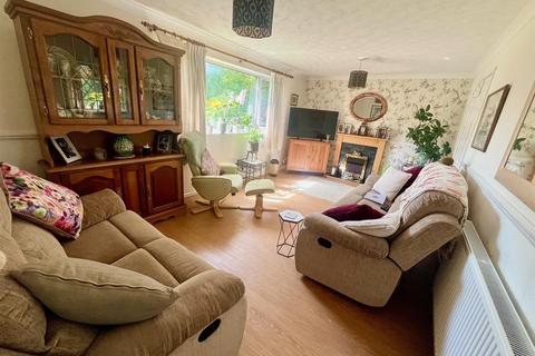 3 bedroom end of terrace house for sale, Vardon Road, Stevenage, SG1 5BL