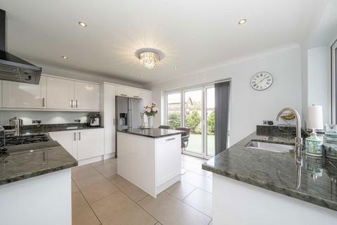 4 bedroom semi-detached house for sale, Thornhill Way, Shepperton TW17